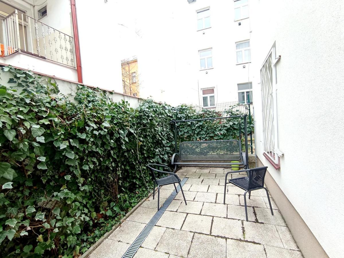 Apartments Captain Grand Prag Exterior foto